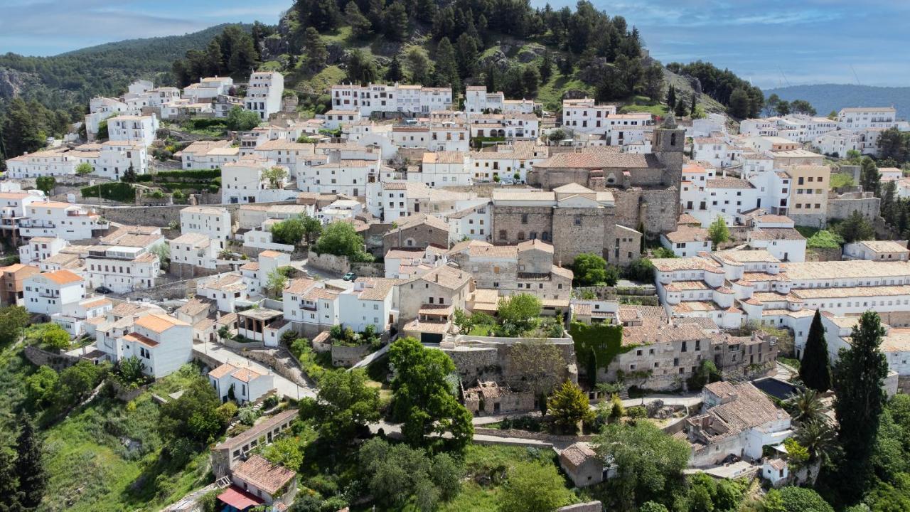 Hotel Poeta Jorge Manrique セグラ・デ・ラ・シエラ エクステリア 写真
