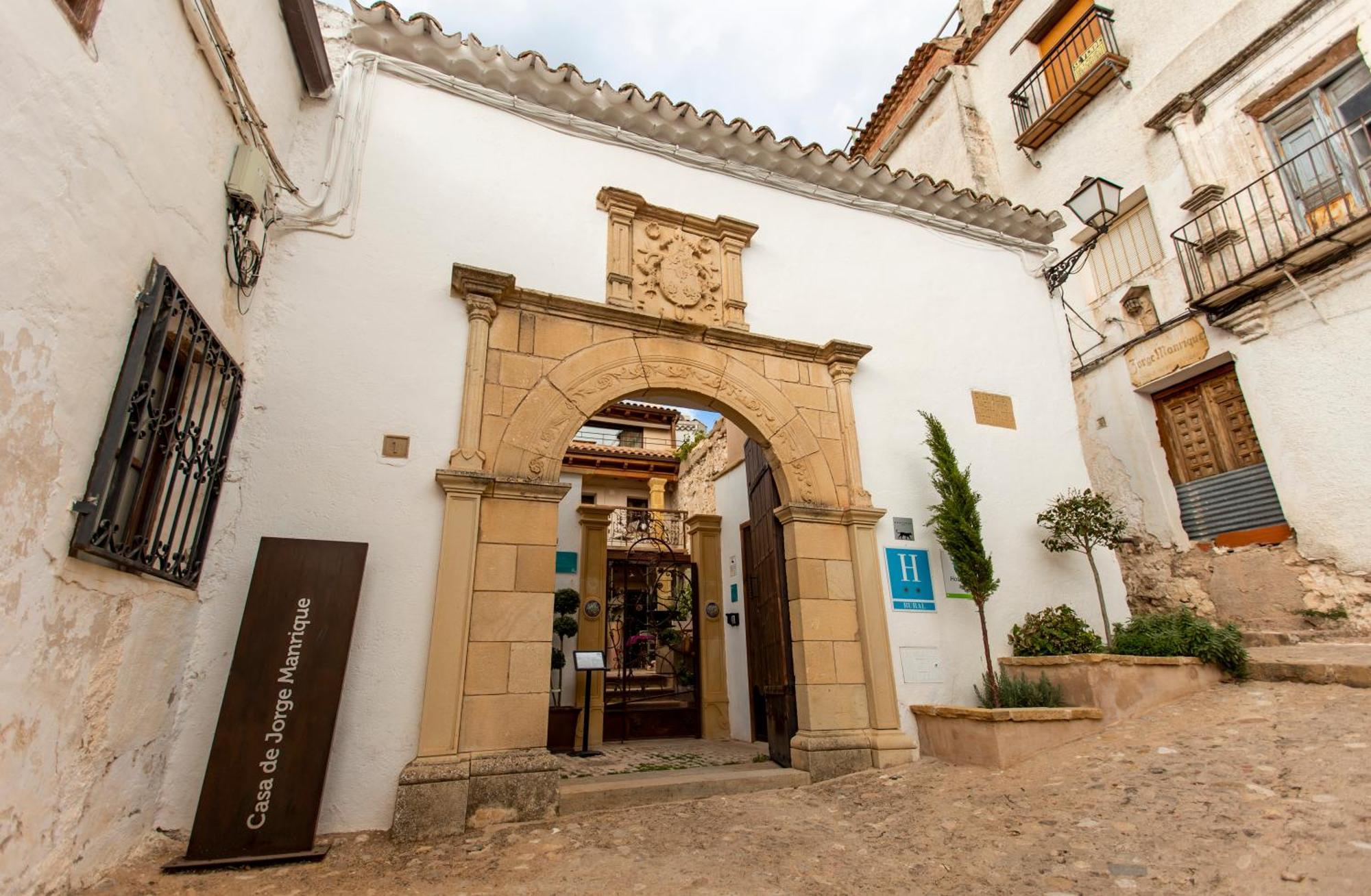 Hotel Poeta Jorge Manrique セグラ・デ・ラ・シエラ エクステリア 写真